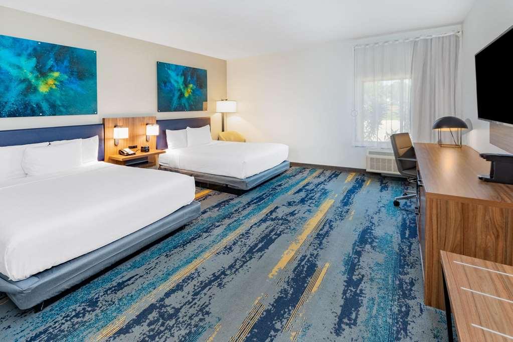 La Quinta & By Wyndham Texas I 45 Hotel 2*